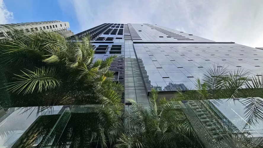 APARTAMENTO A 1 CUADRA DE LA CINTA COSTERA