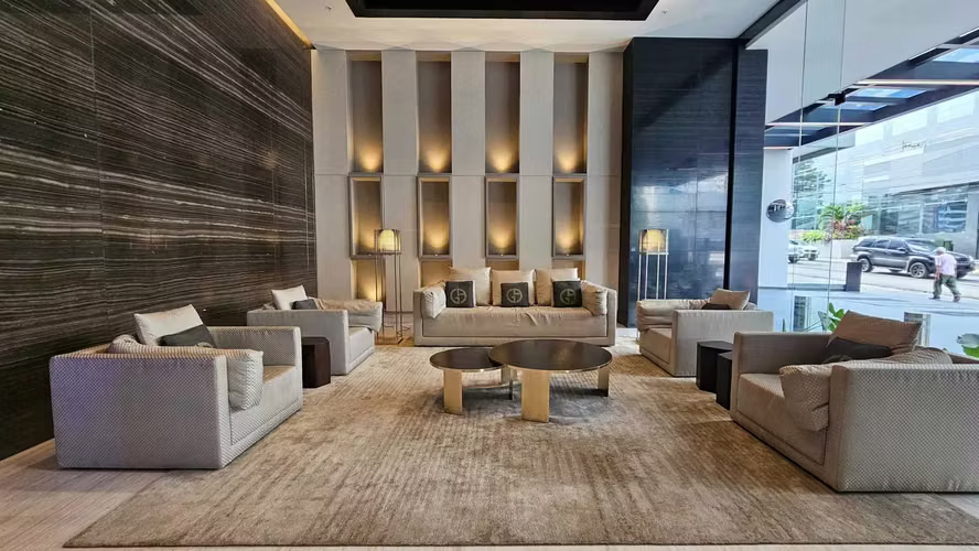 APARTAMENTO A 1 CUADRA DE LA CINTA COSTERA