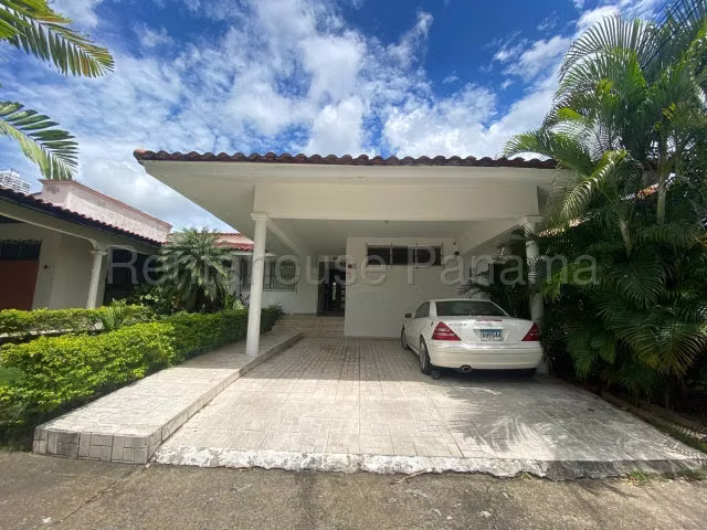 Casa en Venta en El Carmen 25YCG9075