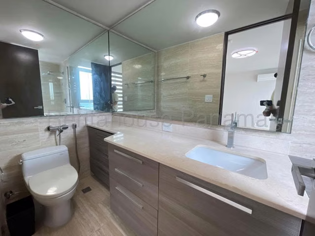 Venta Apartamento The Regent 26YCG3558