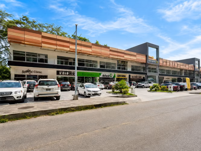 EXCLUSIVA RESIDENCIA TRIPLEX EN CLAYTON