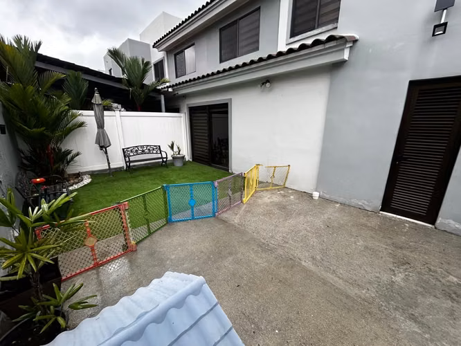 Venta de casa en Brisas del Golf Paseo del norte PH VICTORIA $265,000 NEGOCIABLES