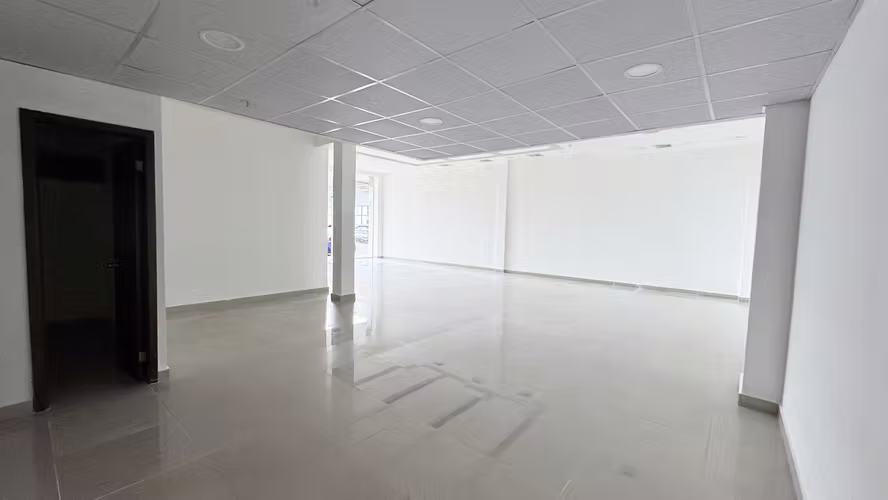 Alquiler de local comercial en San Francisco - Imagen 4