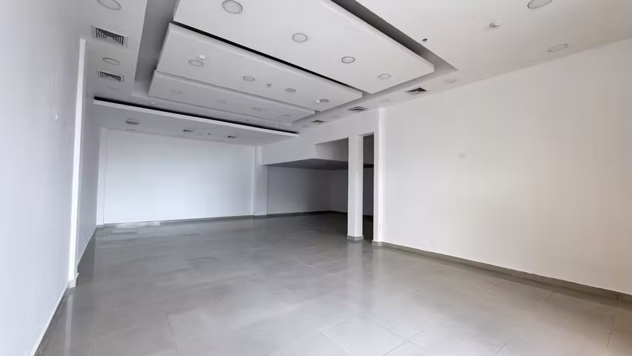 Alquiler de local comercial en San Francisco - Imagen 1