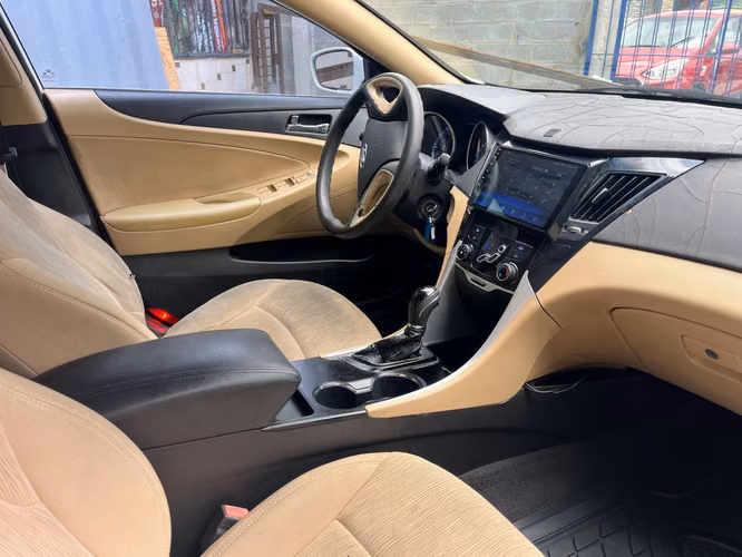 HYUNDAI SONATA 2011
