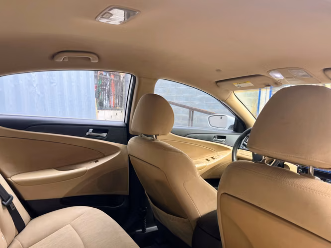 HYUNDAI SONATA 2011