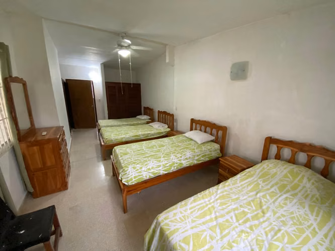 VENDO casa en Coronado