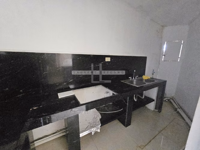 Vendo Duplex de uso Comercial en Chanis cerca de Doraditos. Haga una oferta