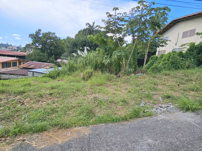 Venta de Terreno en Pueblo Nuevo 693 mt2. Zonificación R3. Haga una oferta