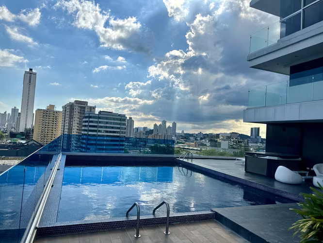 ALQUILER (CON OPCIÓN A COMPRA) PENTHOUSE EN PH LOMA VISTA TOWER