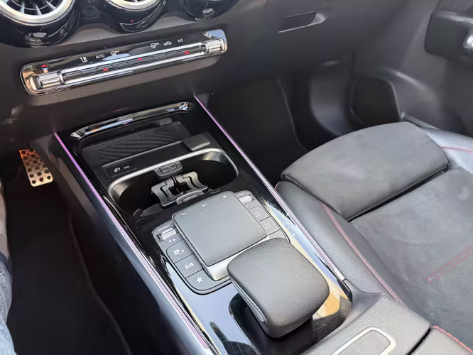 Mercedes benz Glb 200 Amg 2021