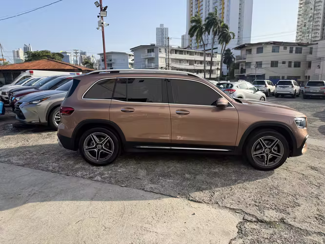 Mercedes benz Glb 200 Amg 2021