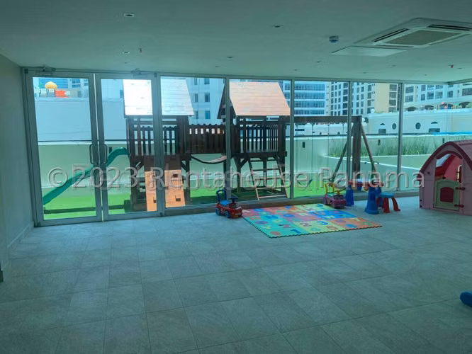 Se Vende Apartamento en Costa del Este LA26-7198
