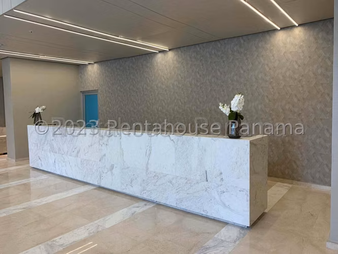 Se Vende Apartamento en Costa del Este LA26-7198