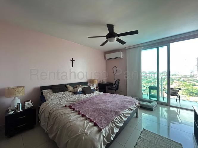 Se Vende Apartamento en Costa del Este LA26-7291