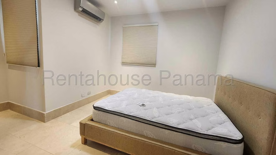 Se Vende Apartamento en Santa Maria LA26-2148