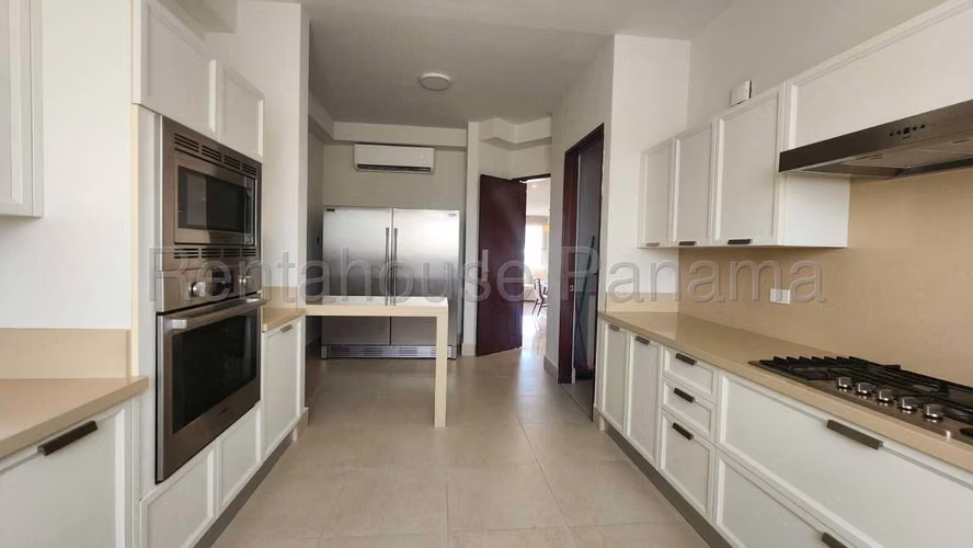 Se Vende Apartamento en Santa Maria LA26-2148