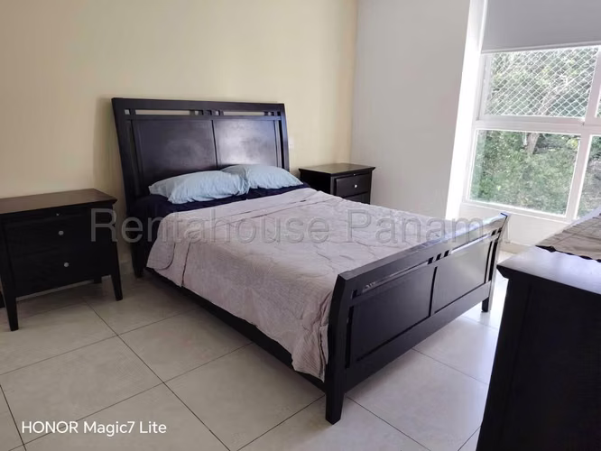 Se Alquila Apartamento en Clayton VLU26-8122