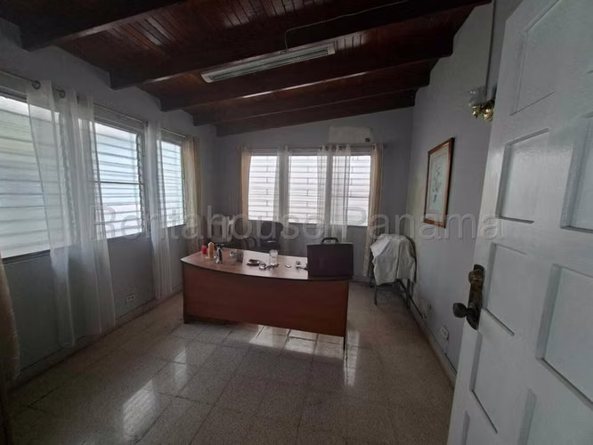 Venta de Casa en Via España, El Carmen BDP