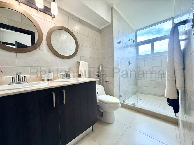 Venta de apartamento en Altos de Panama AK