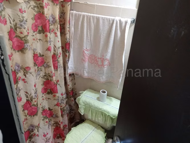 Vendo Apartamento de 122 m² en PH Hyde Park, Carrasquilla 26-5344GG