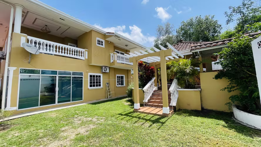 Venta de casa en Las Cumbres AK
