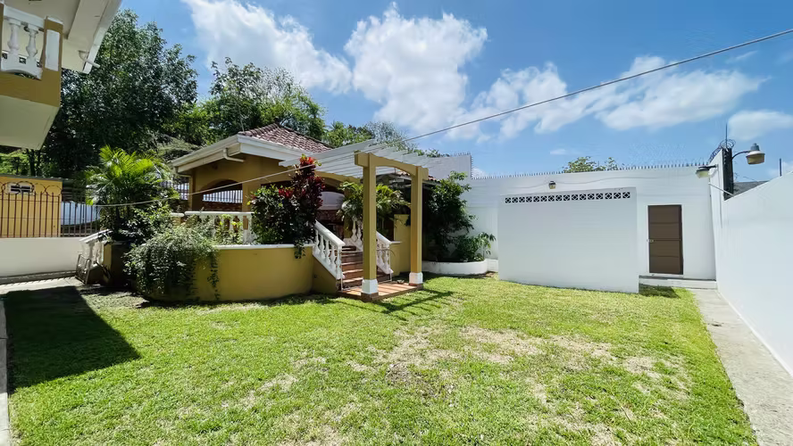 Venta de casa en Las Cumbres AK