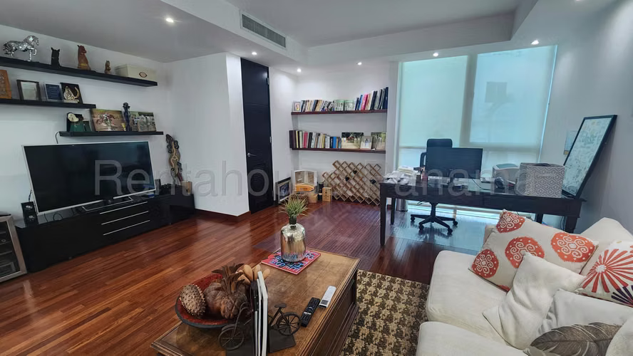 Venta de casa en Altos del Golf AK