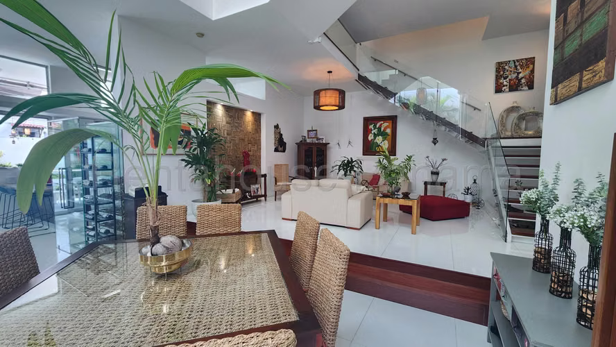 Venta de casa en Altos del Golf AK