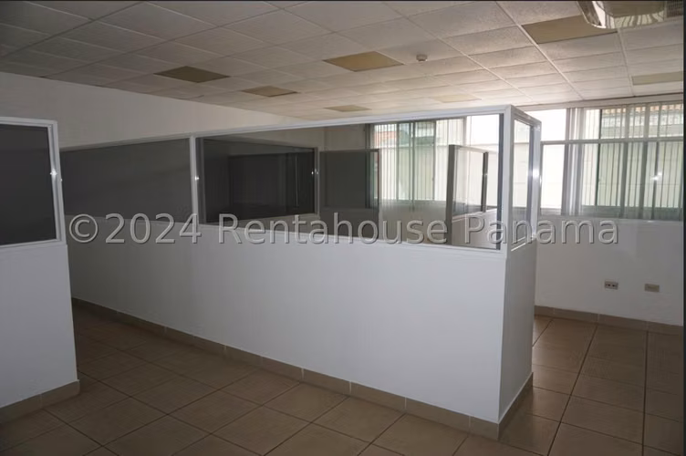 VENTA DE LOCAL EN PH CAMINO DE CRUCES EL DORADO HQ