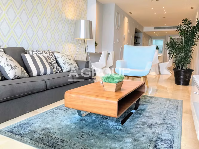 Arts & Yoo - Bella Vista - Apartment For Rent