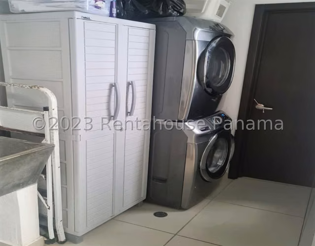 Vendo Apartamento en Condado del Rey kings park OF 26-8114