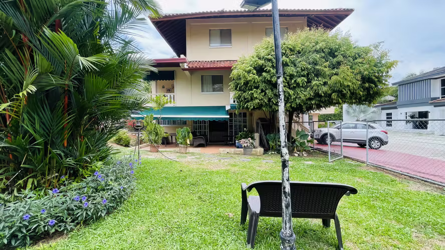Venta de casa en Albrook    AK