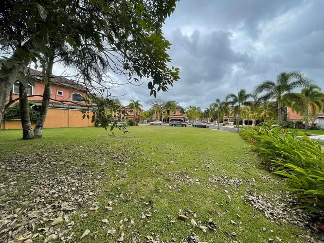 Venta de Terreno en Clayton CCO