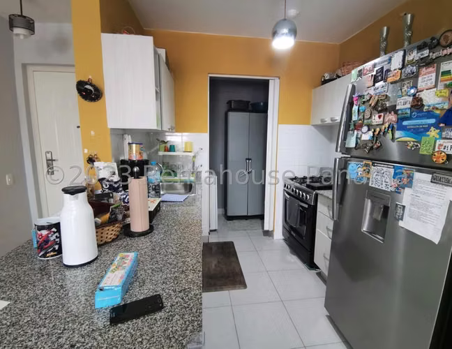 Apartamento en Venta en Parque Lefevre JG