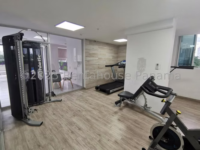 Apartamento en Venta en Parque Lefevre JG