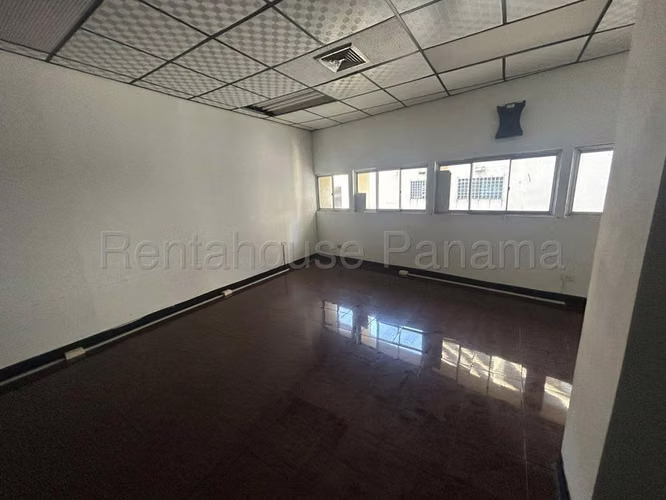 Oficina Comercial en Alquiler en Obarrio JG
