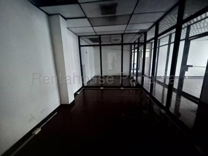 Oficina Comercial en Alquiler en Obarrio JG