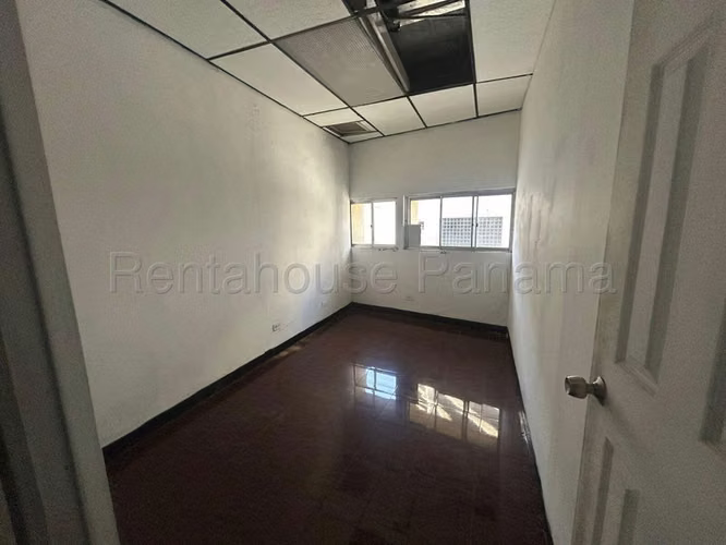 Oficina Comercial en Alquiler en Obarrio JG