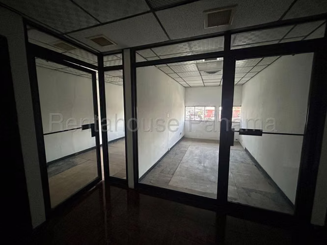 Oficina Comercial en Alquiler en Obarrio JG