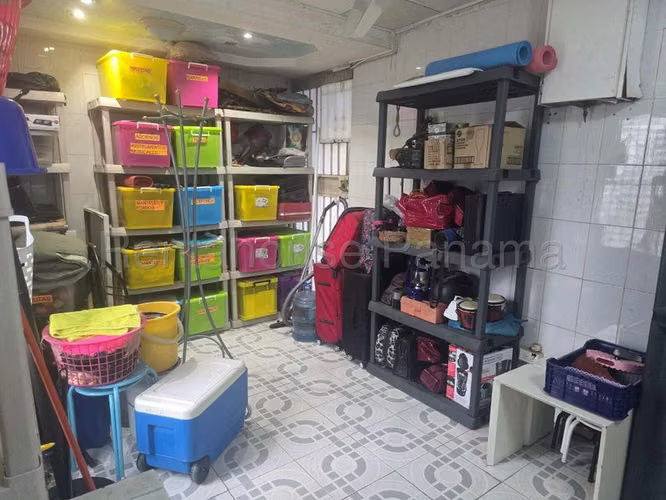 Casa en Venta en Parque Lefevre JG