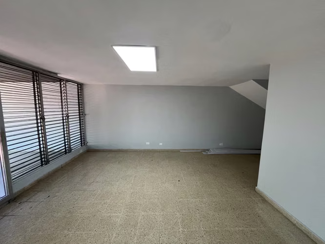 Casa Comercial en alquiler Excelente Ubicacion