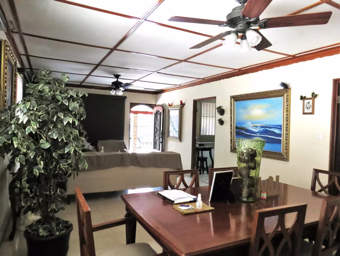 Venta de casa en Betania AK