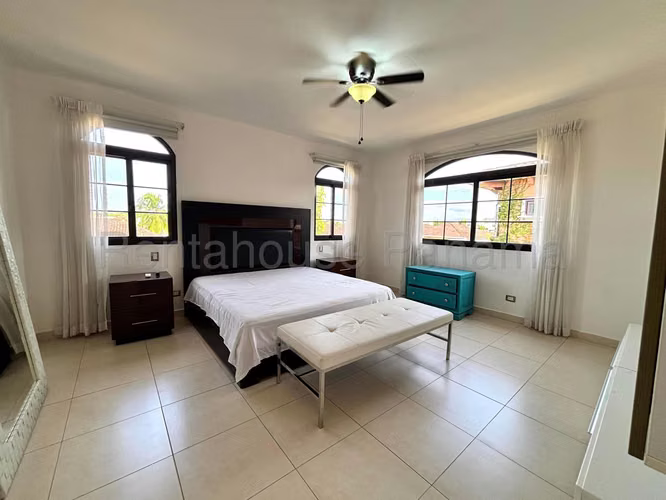 Venta de casa en Costa Sur AK - Imagen 8