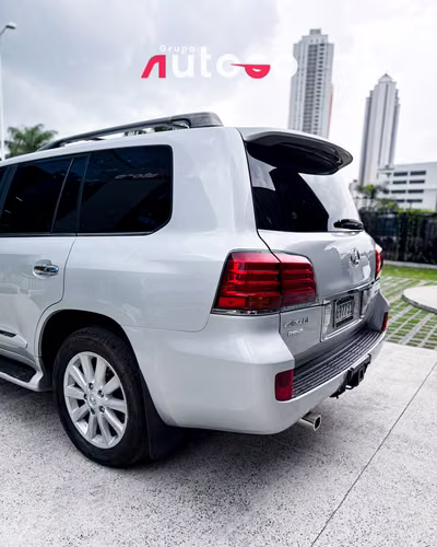 Lexus LX