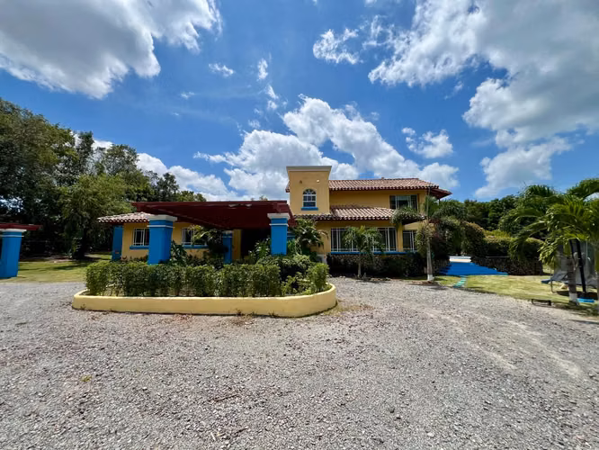 PUNTA BARCO CASA EN VENTA