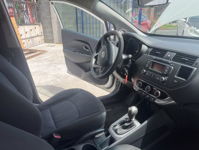 KIA RIO HATCHBACK 2013