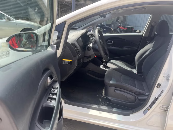 KIA RIO HATCHBACK 2013