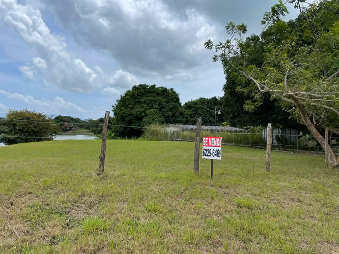 SUPER OFERTA SE VENDE PROPIEDAD SAN CARLOS (LAGOMAR) VIA LA ENSENADA