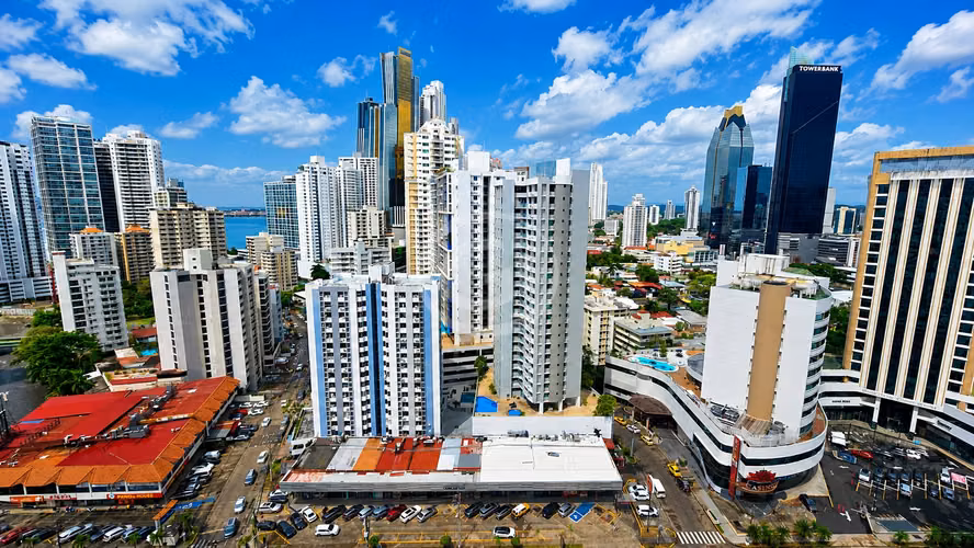Venta Apartamento Marbella Tower Remodelado de Lujo Oportunidad